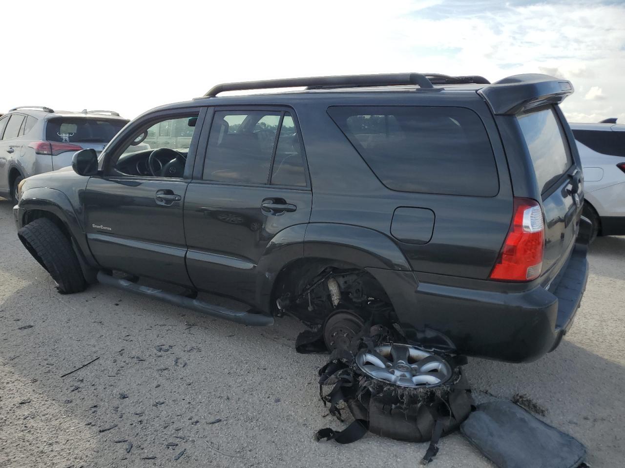 2009 Toyota 4Runner - Image 2