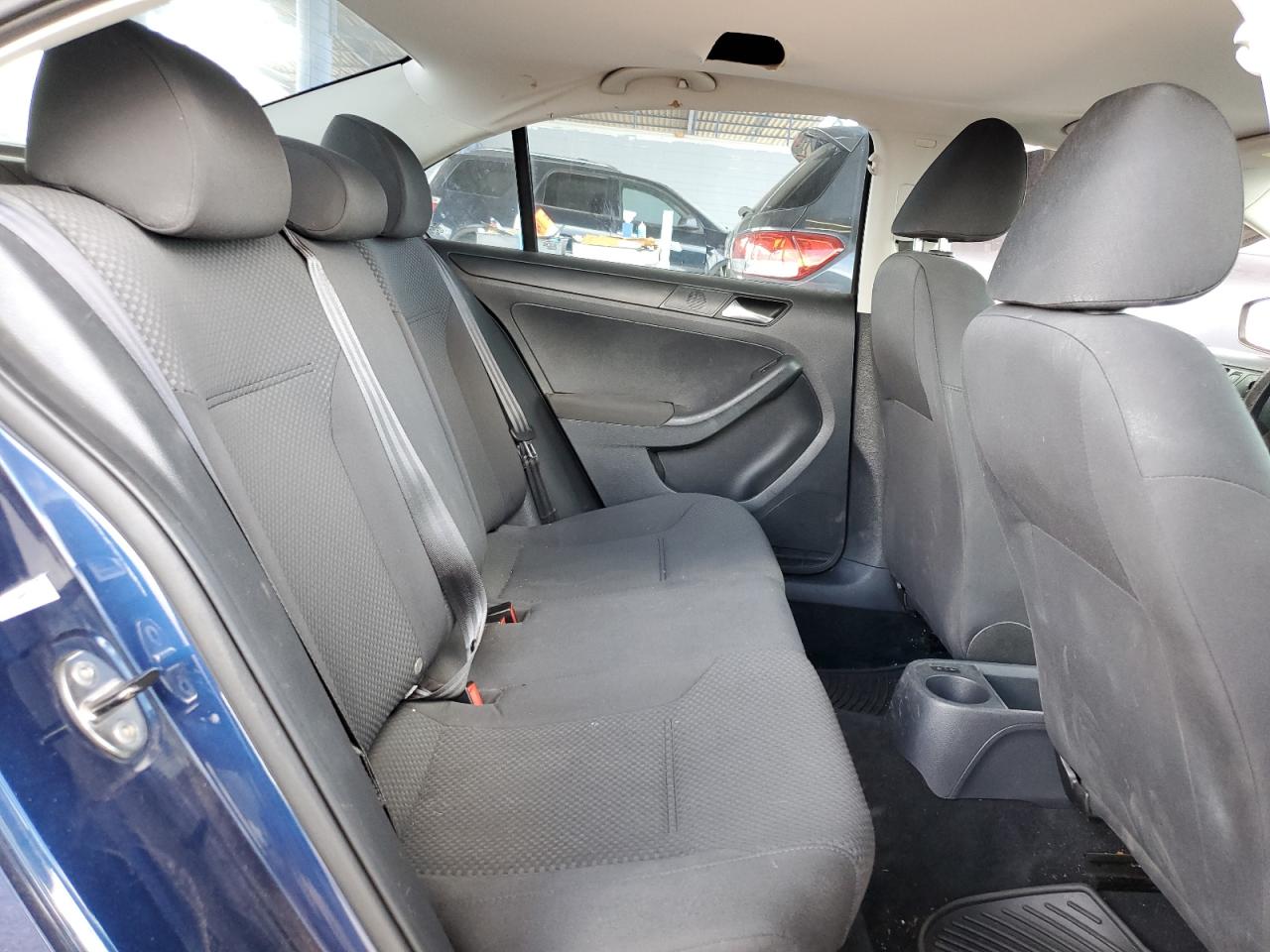 2011 Volkswagen Jetta Base VIN: 3VW2K7AJ7BM094135 Lot: 71879164