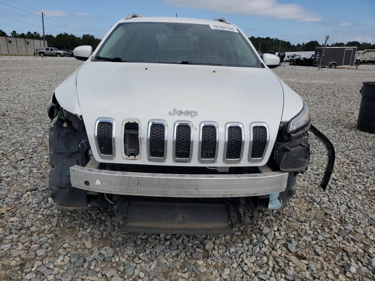 2017 Jeep Cherokee Latitude VIN: 1C4PJLCB6HW572175 Lot: 70183194