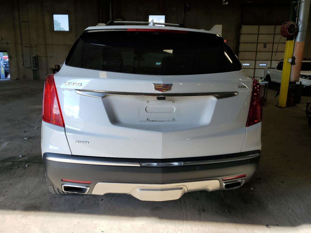 2017 Cadillac Xt5 Platinum VIN: 1GYKNFRS1HZ204826 Lot: 73123834