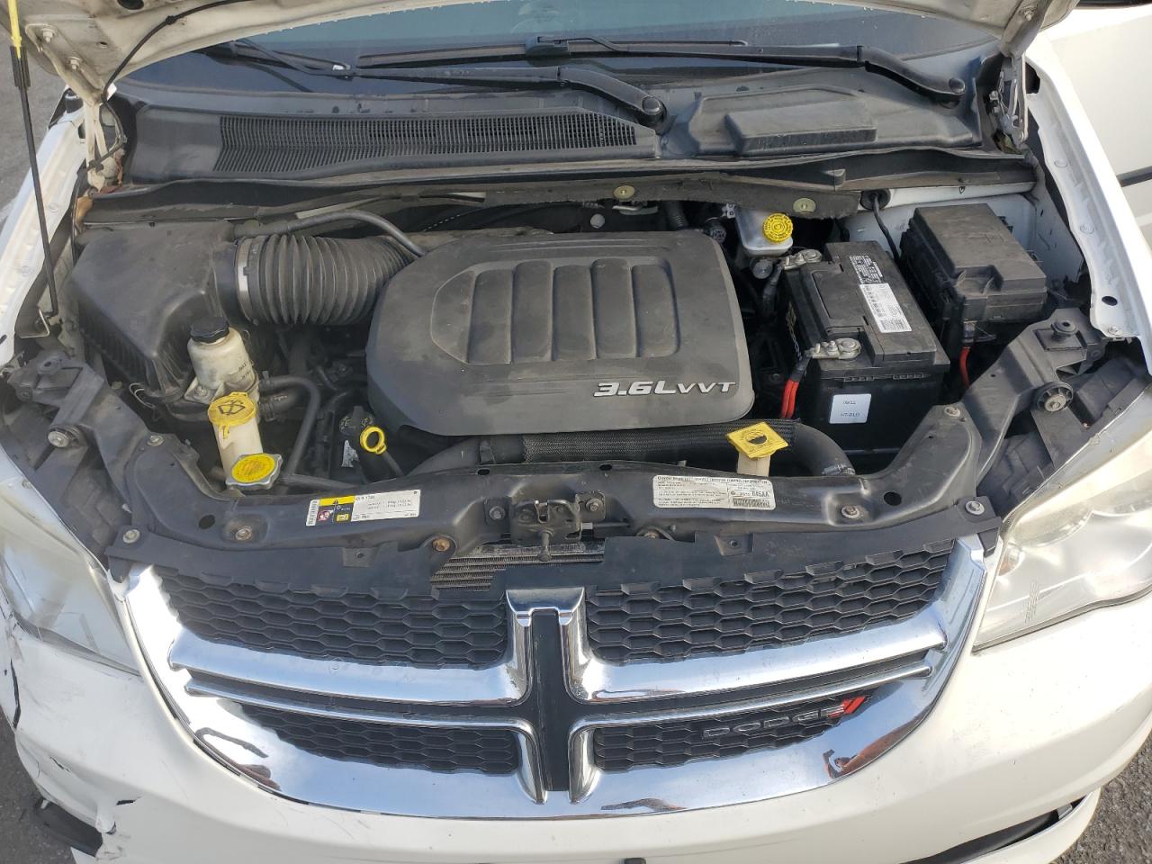 2013 Dodge Caravan - Image 12