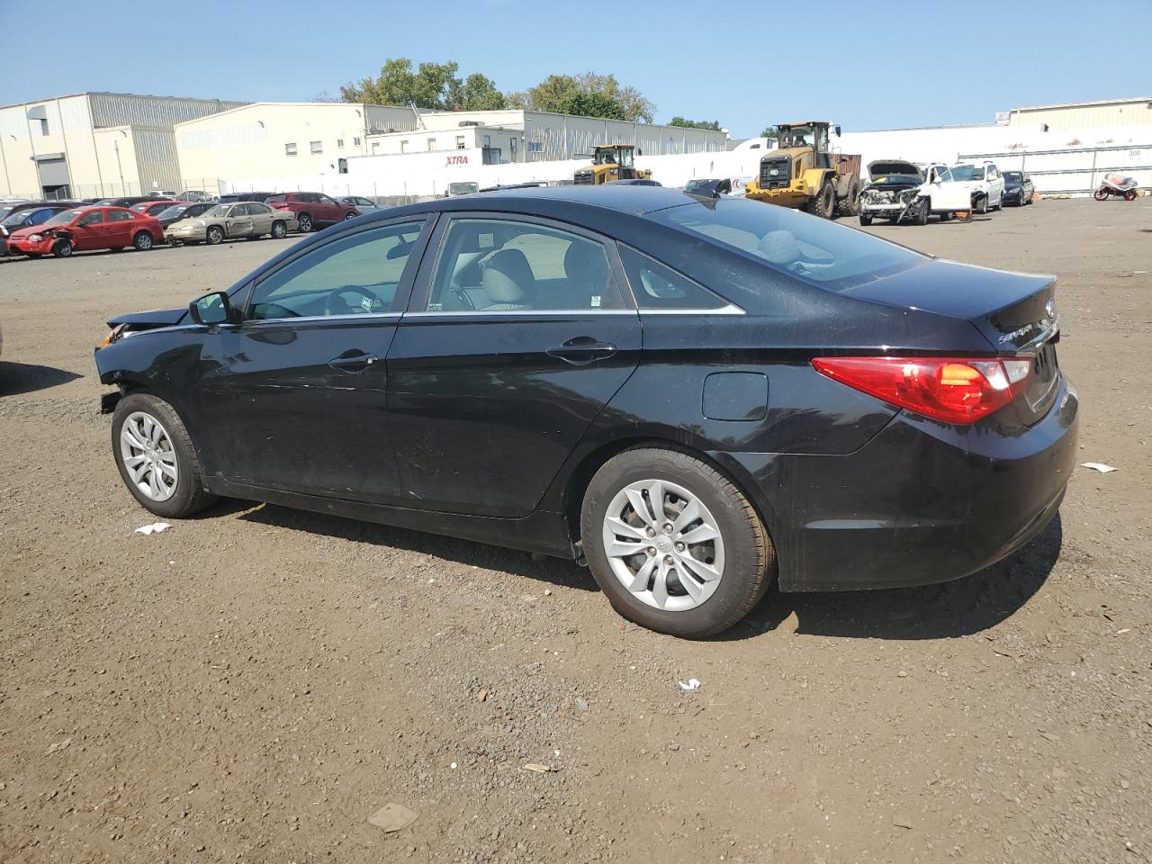 2011 Hyundai Sonata - Image 2