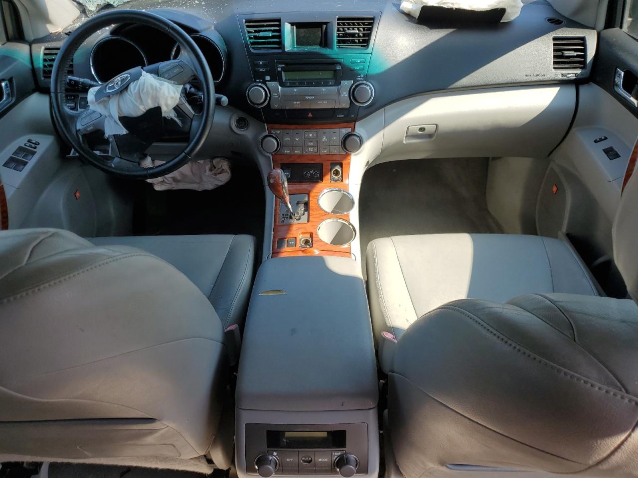 2008 Toyota Highlander Limited VIN: JTEDS42A882046101 Lot: 70296834