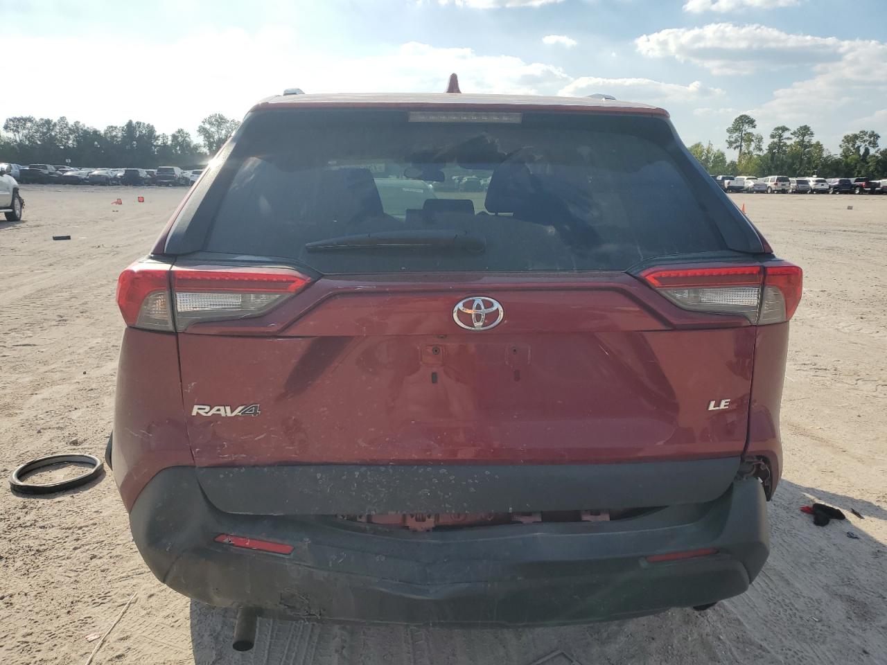 2T3H1RFVXMW151551 2021 Toyota Rav4 Le