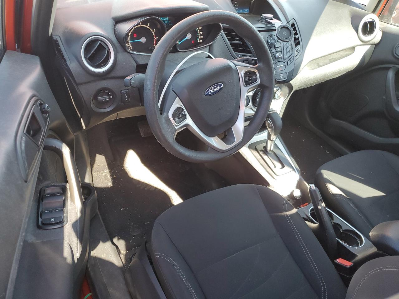 3FADP4BJ5KM101583 2019 Ford Fiesta Se