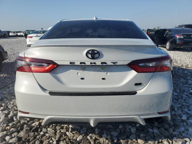 4T1G11AK1NU064318 Toyota Camry SE 6