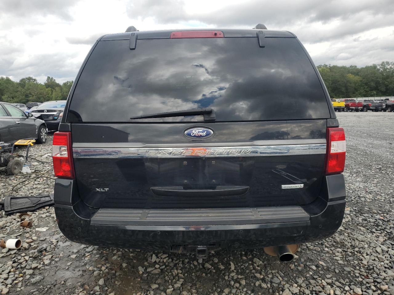 1FMJU1HT2FEF02884 2015 Ford Expedition Xlt