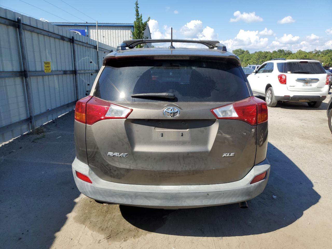 2T3WFREV8FW225451 2015 Toyota Rav4 Xle