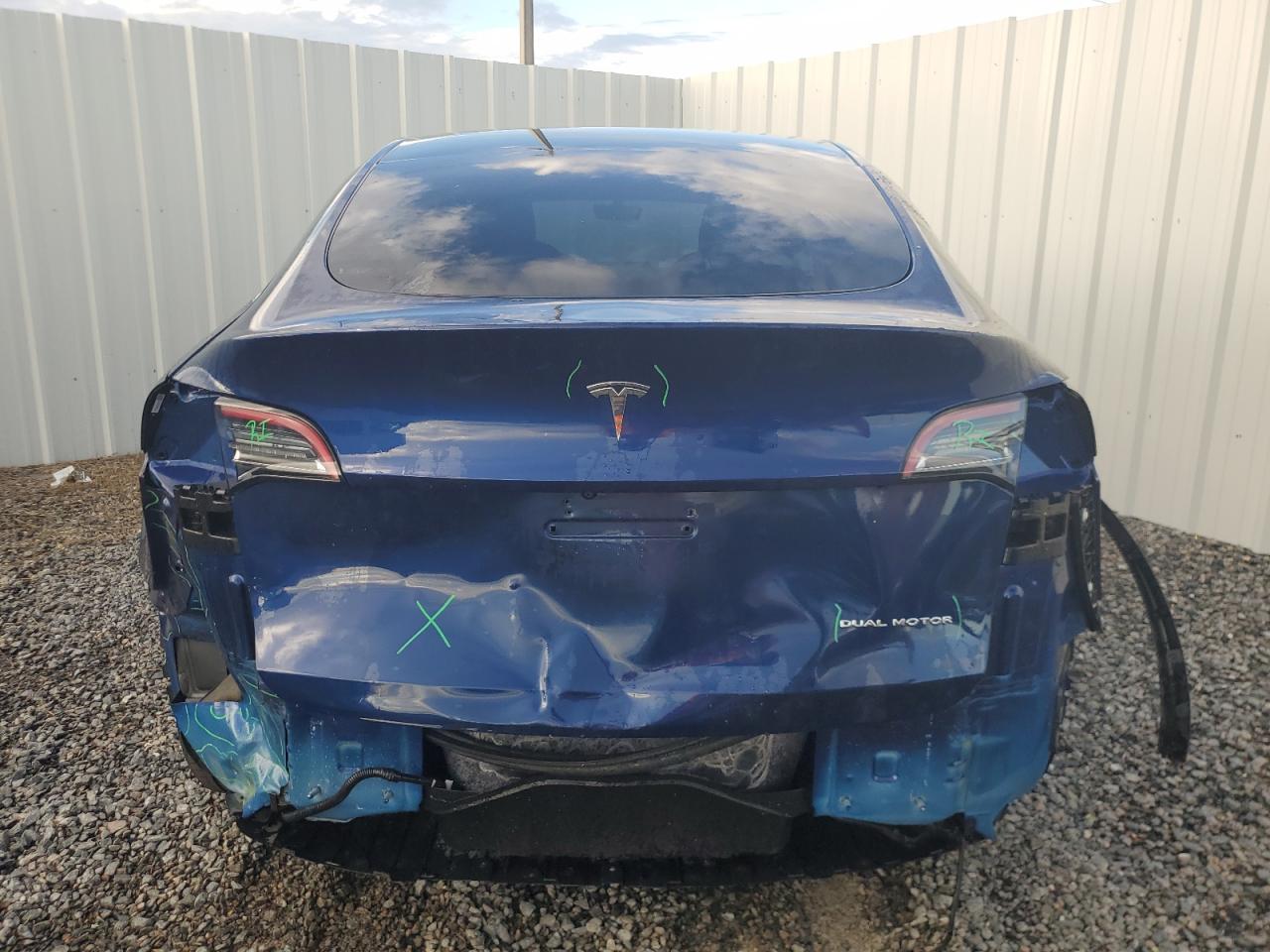 7SAYGDEE9NF481422 2022 Tesla Model Y