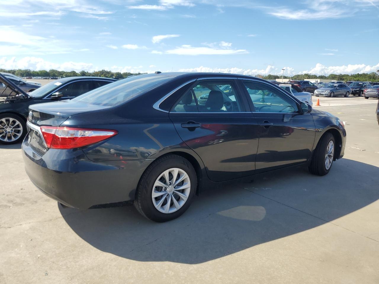 4T4BF1FK9GR551229 2016 Toyota Camry Le