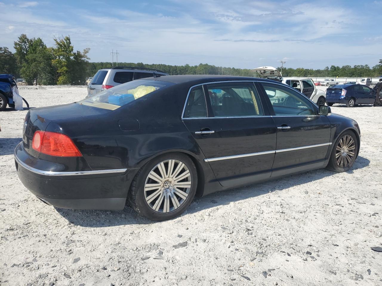 WVWAF93D258000581 2005 Volkswagen Phaeton 4.2