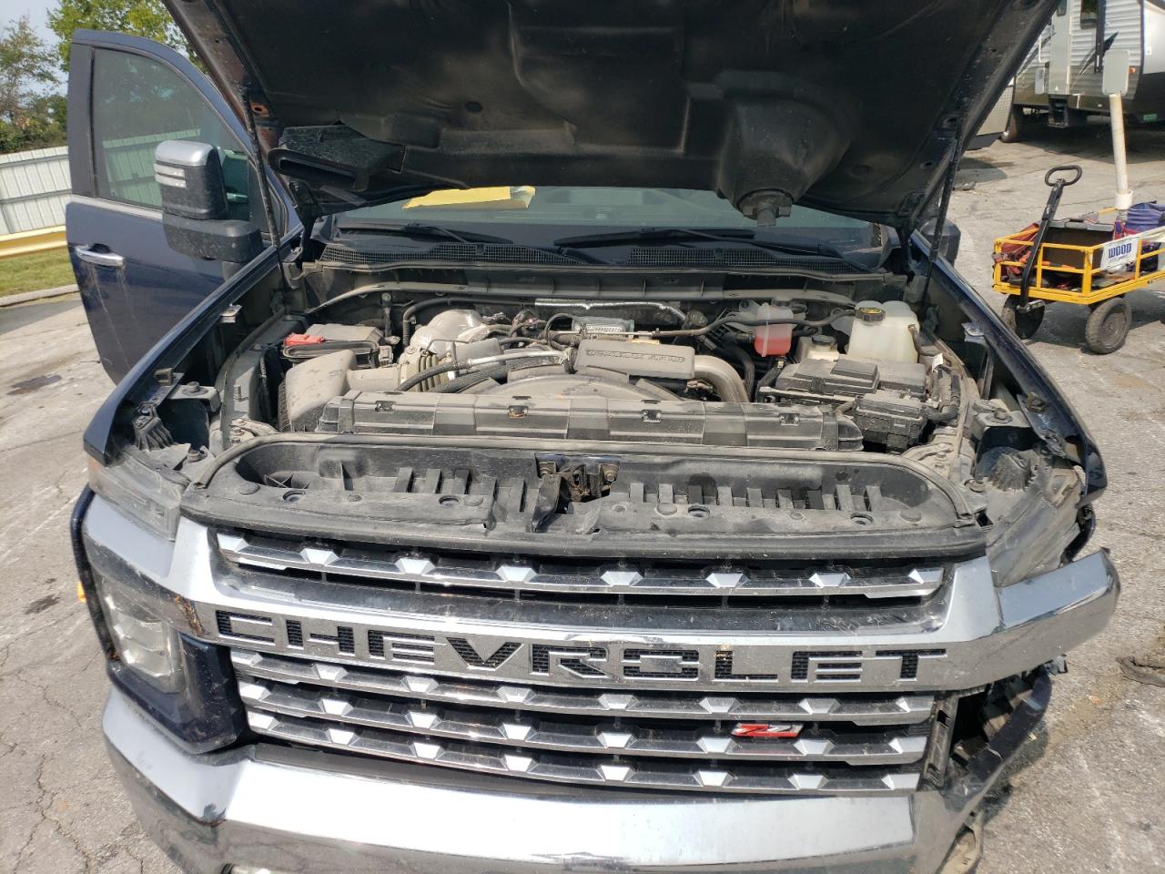 2022 Chevrolet Silverado - Image 11