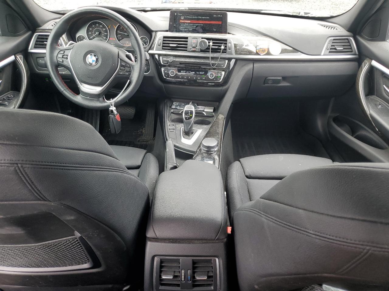 WBA8K3C53JA023917 2018 BMW 330 Xi