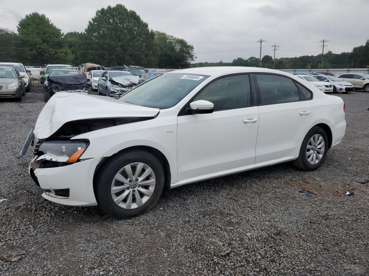 2014 Volkswagen Passat - Image 1