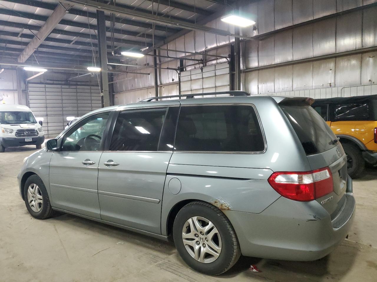 2007 Honda Odyssey - Image 2