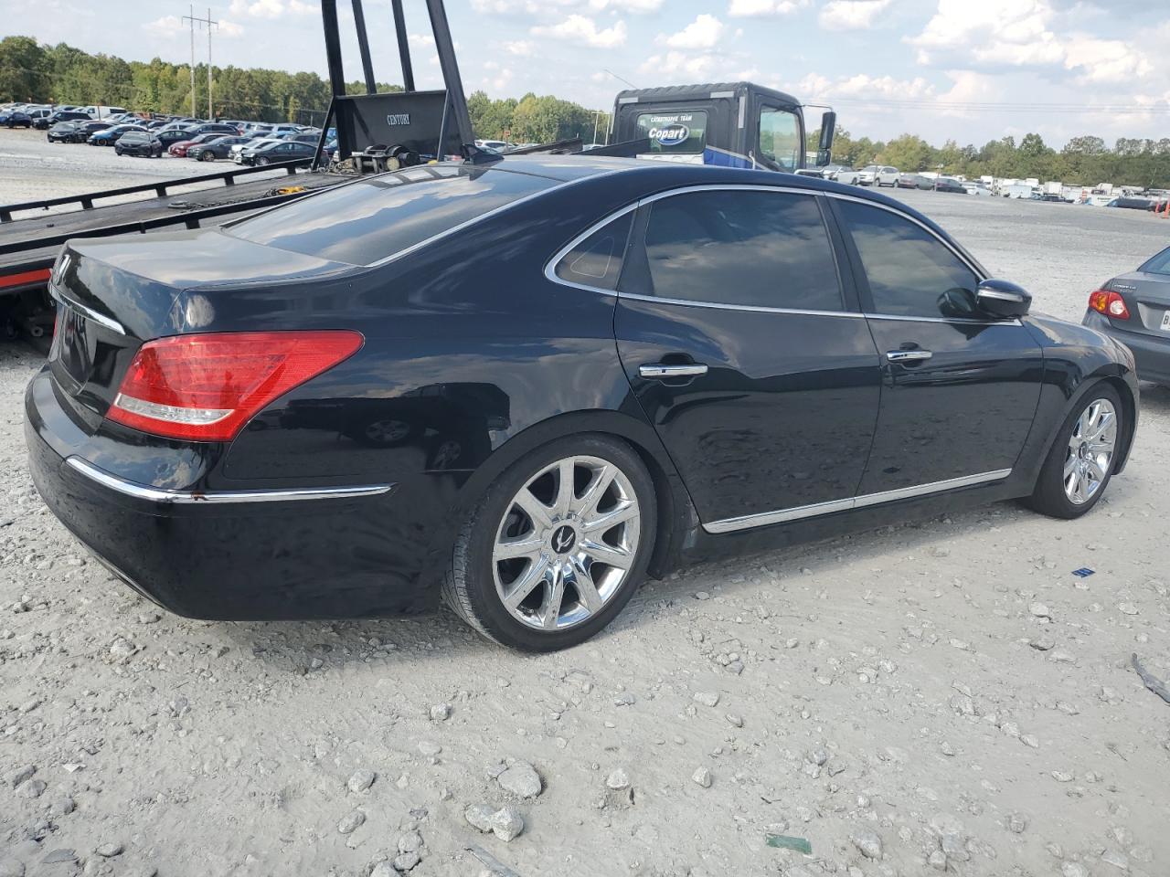 2013 Hyundai Equus - Image 3