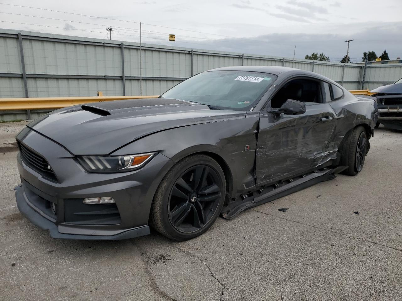 2015 Ford Mustang zu verkaufen in Dyer, IN - Rear End