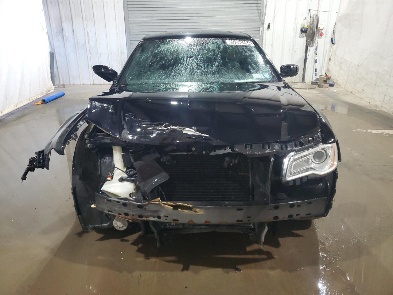 2013 Chrysler 300 - Image 5