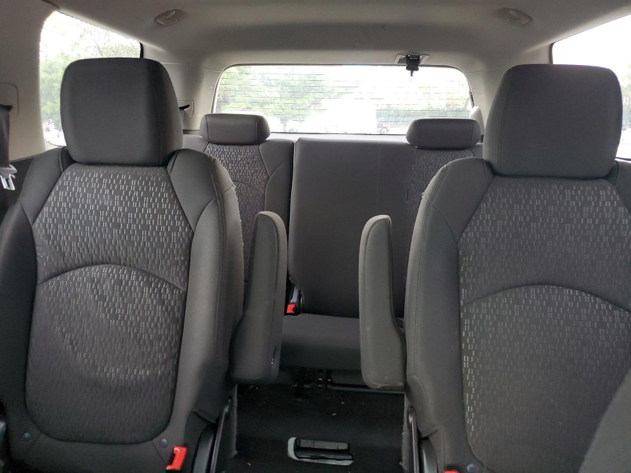 2012 GMC Acadia - Image 10