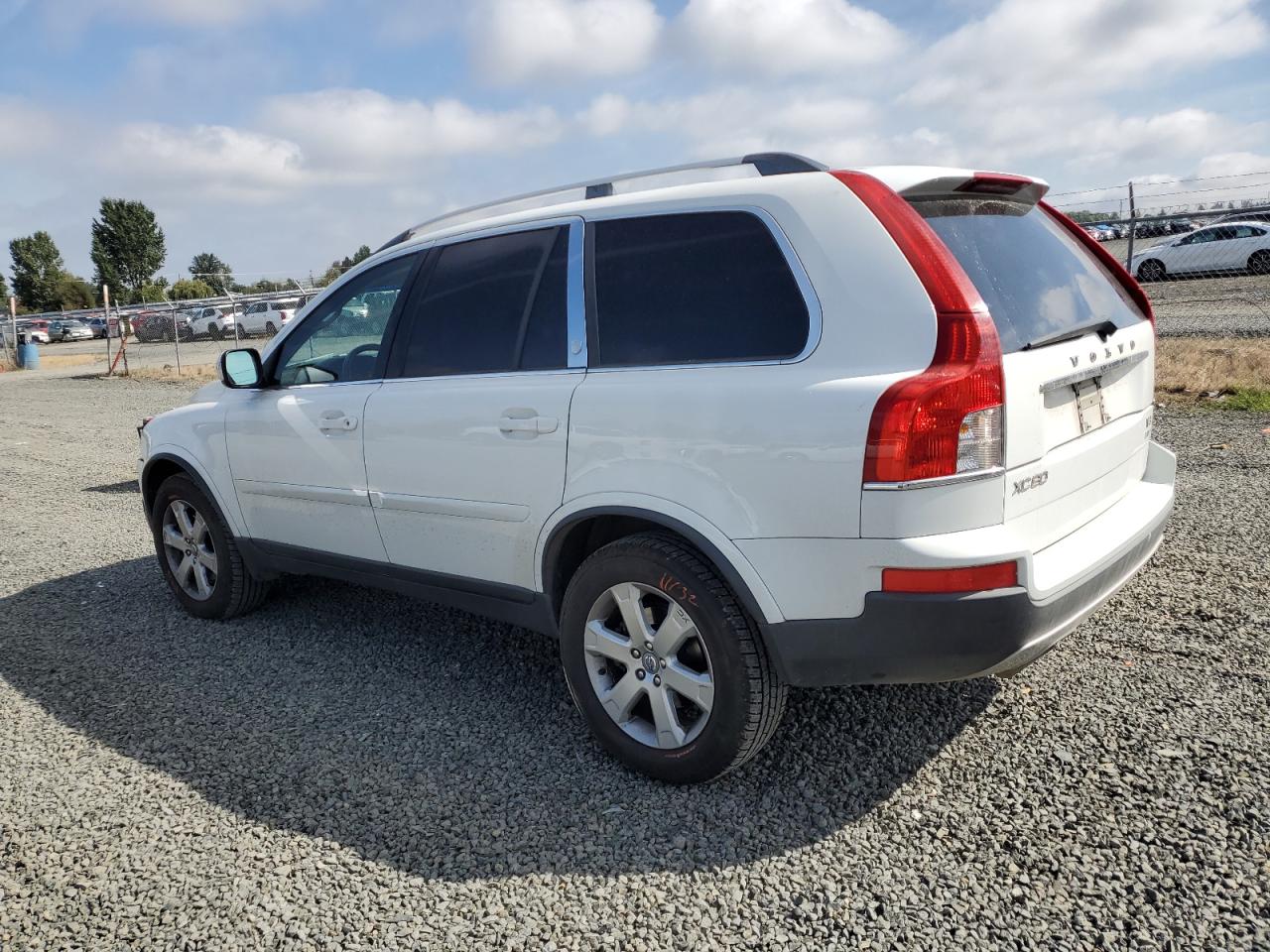 2009 Volvo XC90 - Image 2