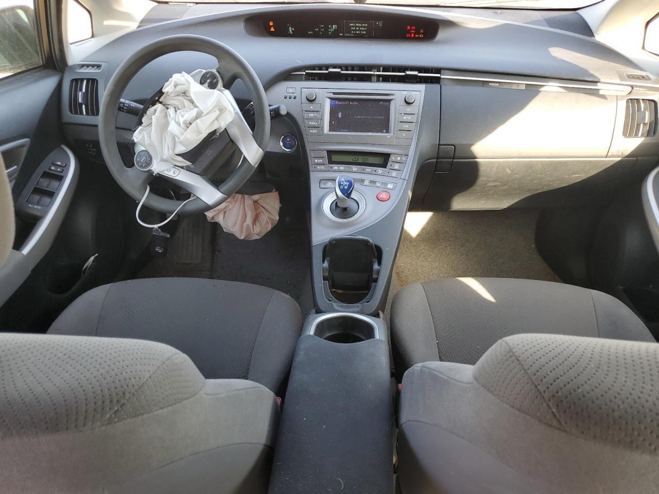 JTDKN3DU2F2003181 2015 Toyota Prius