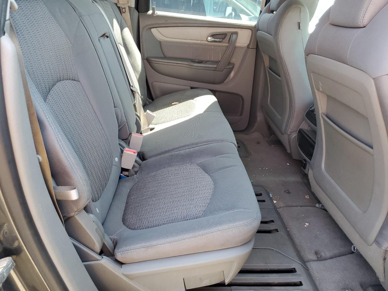 2014 Chevrolet Traverse - Image 12