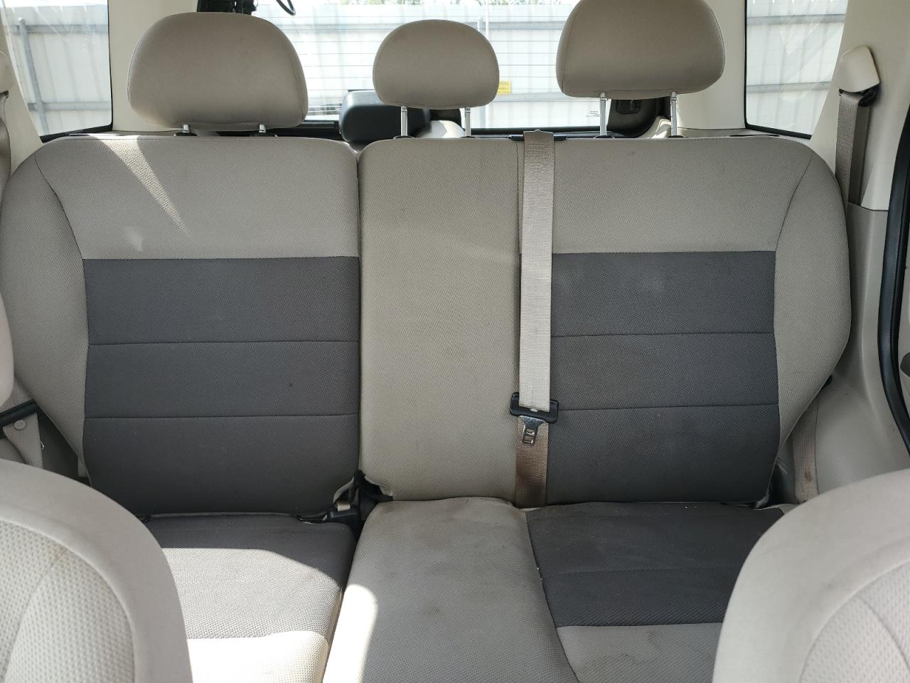 2008 Ford Escape - Image 10