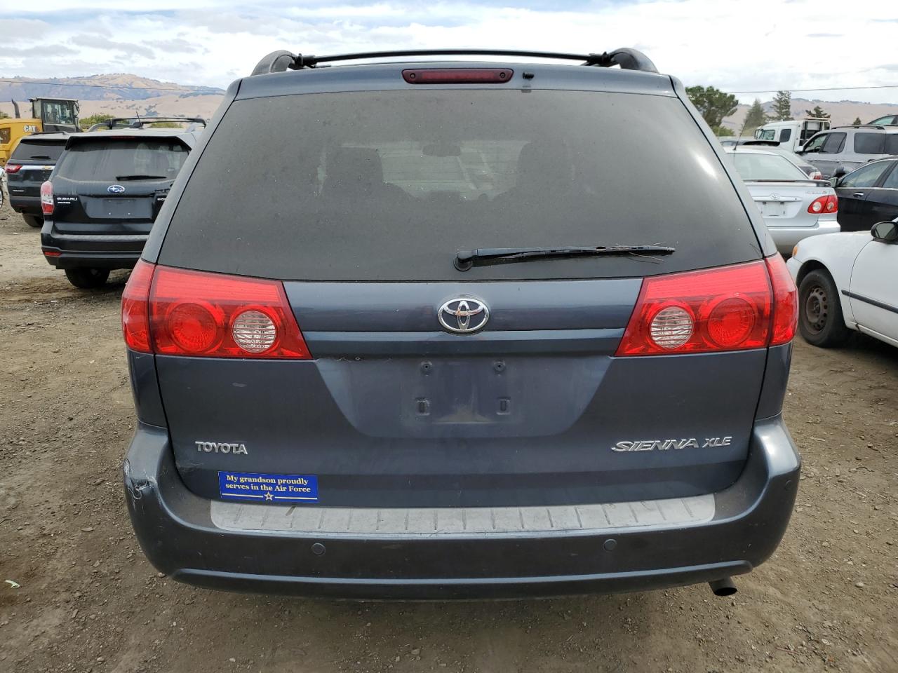 2007 Toyota Sienna Xle VIN: 5TDZK22C37S085637 Lot: 70909624