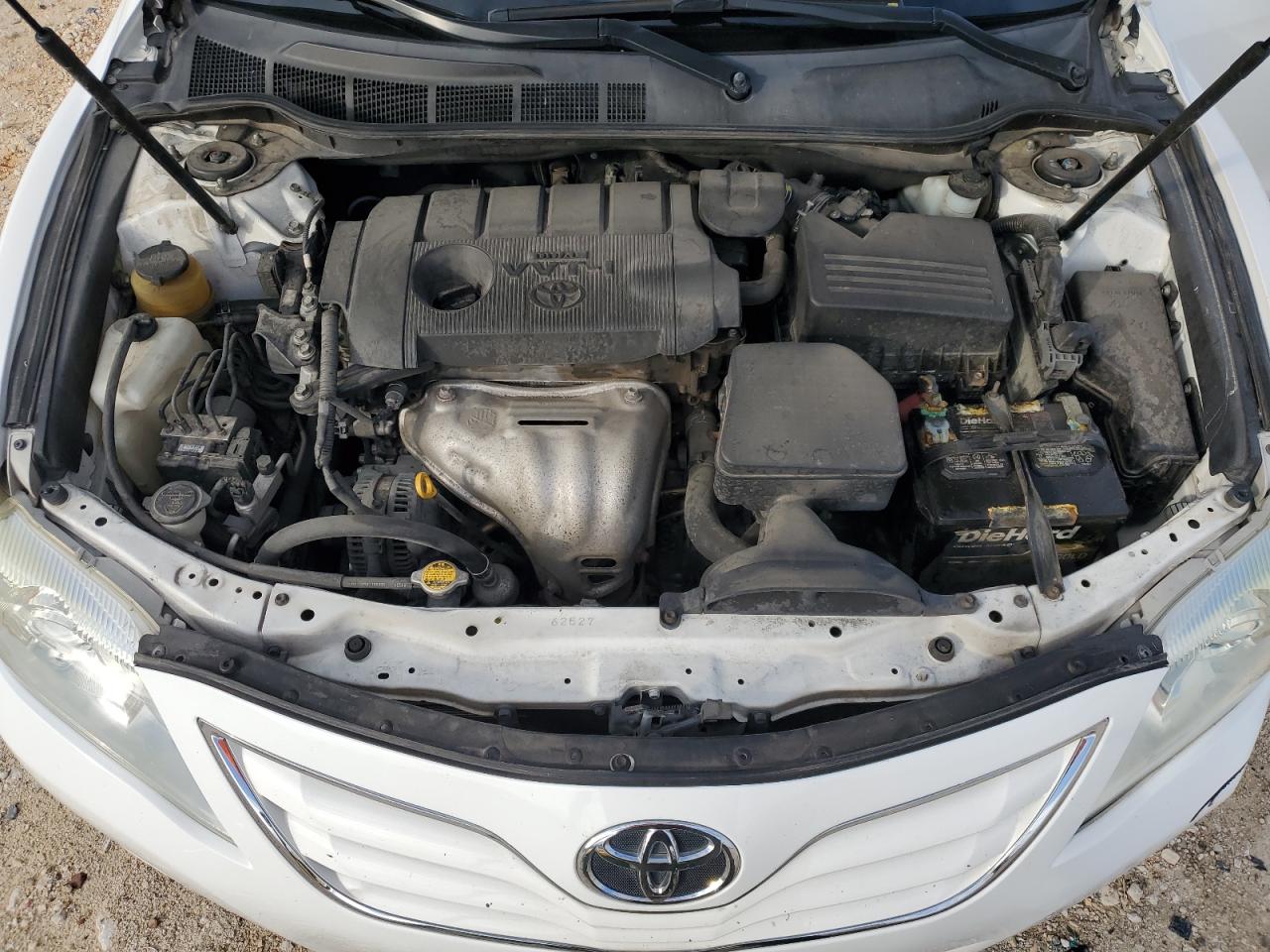 2011 Toyota Camry - Image 12