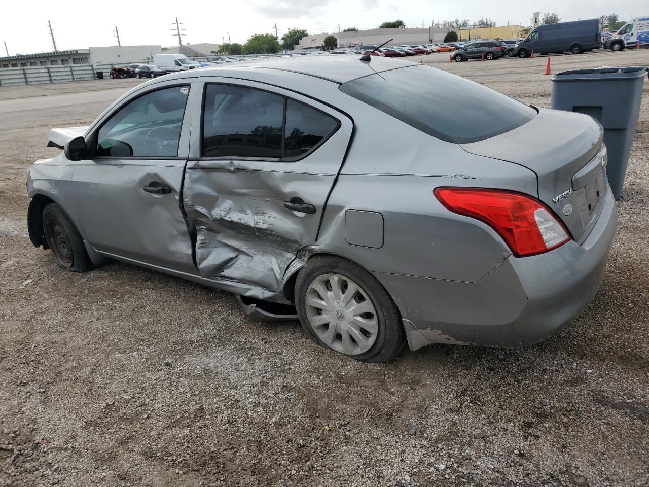 VIN 3N1CN7AP4DL842936 2013 NISSAN VERSA no.2