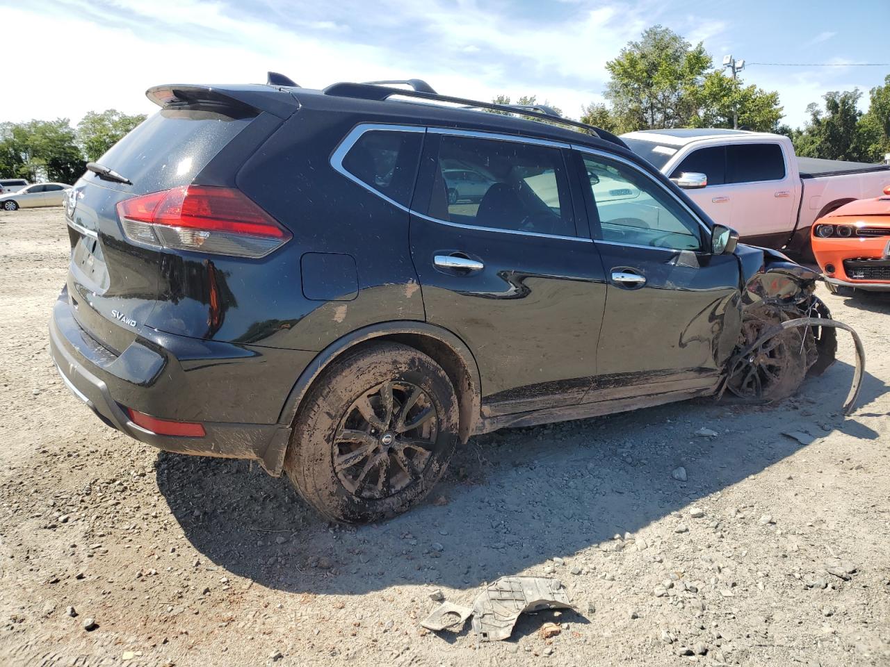 2017 Nissan Rogue Sv VIN: 5N1AT2MVXHC868607 Lot: 69917224