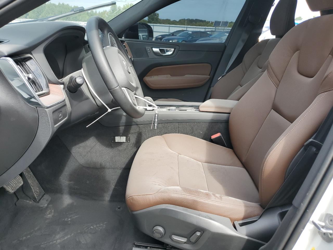 2024 Volvo Xc60 Plus VIN: YV4L12RL6R1763101 Lot: 70562224