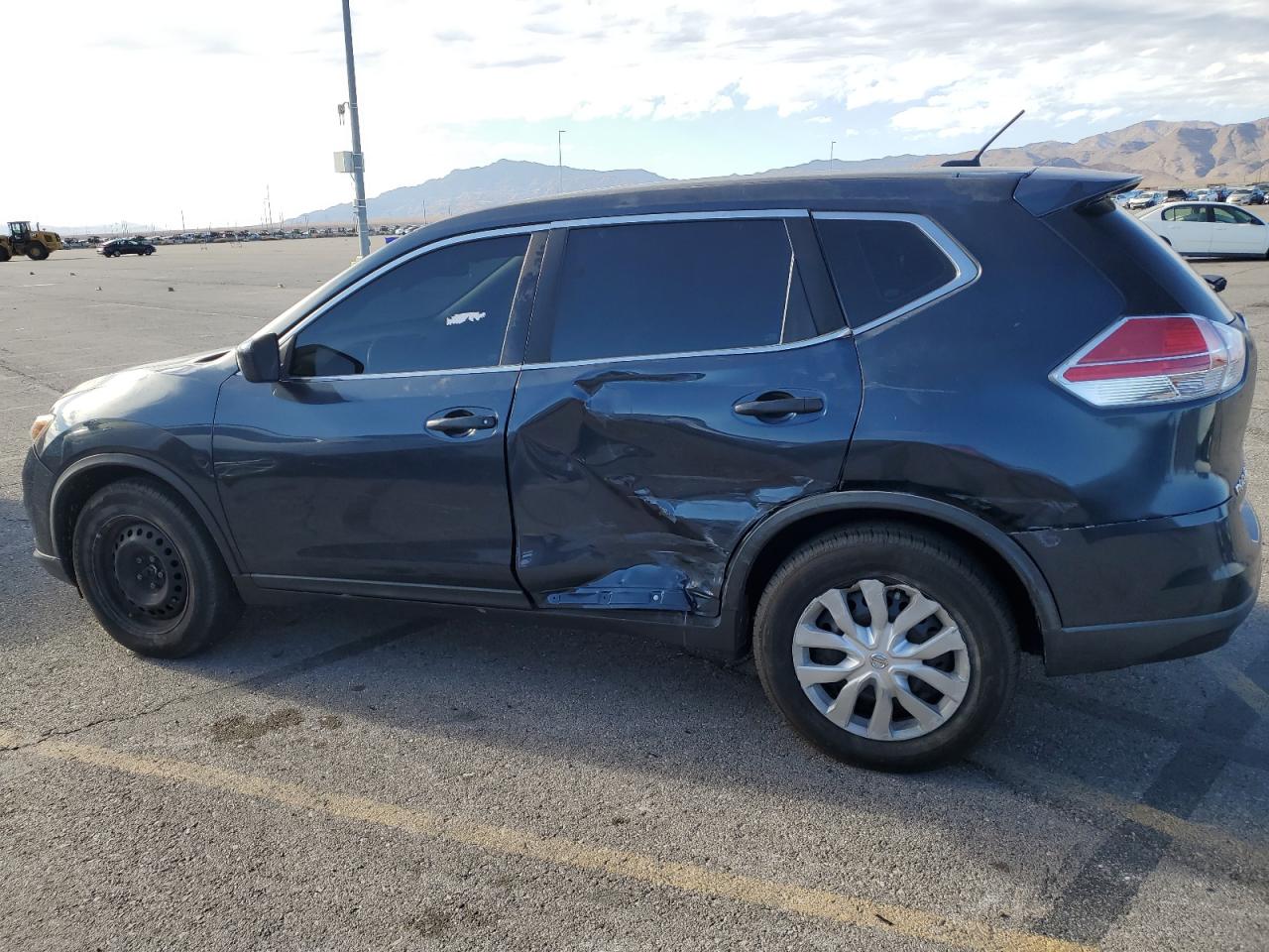 KNMAT2MT0GP679684 2016 NISSAN ROGUE - Image 2