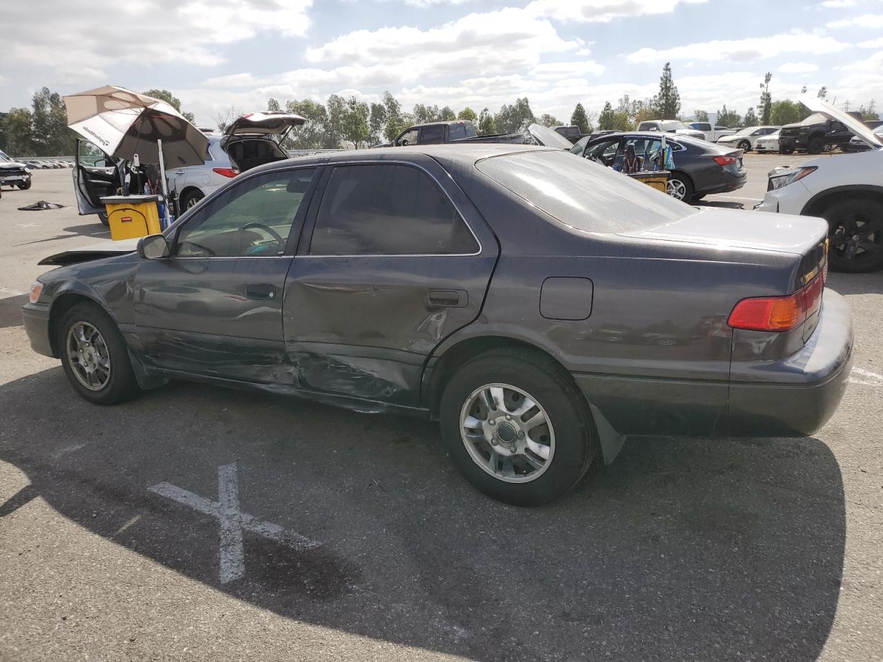 2000 Toyota Camry Ce VIN: 4T1BG22K9YU928033 Lot: 71120424