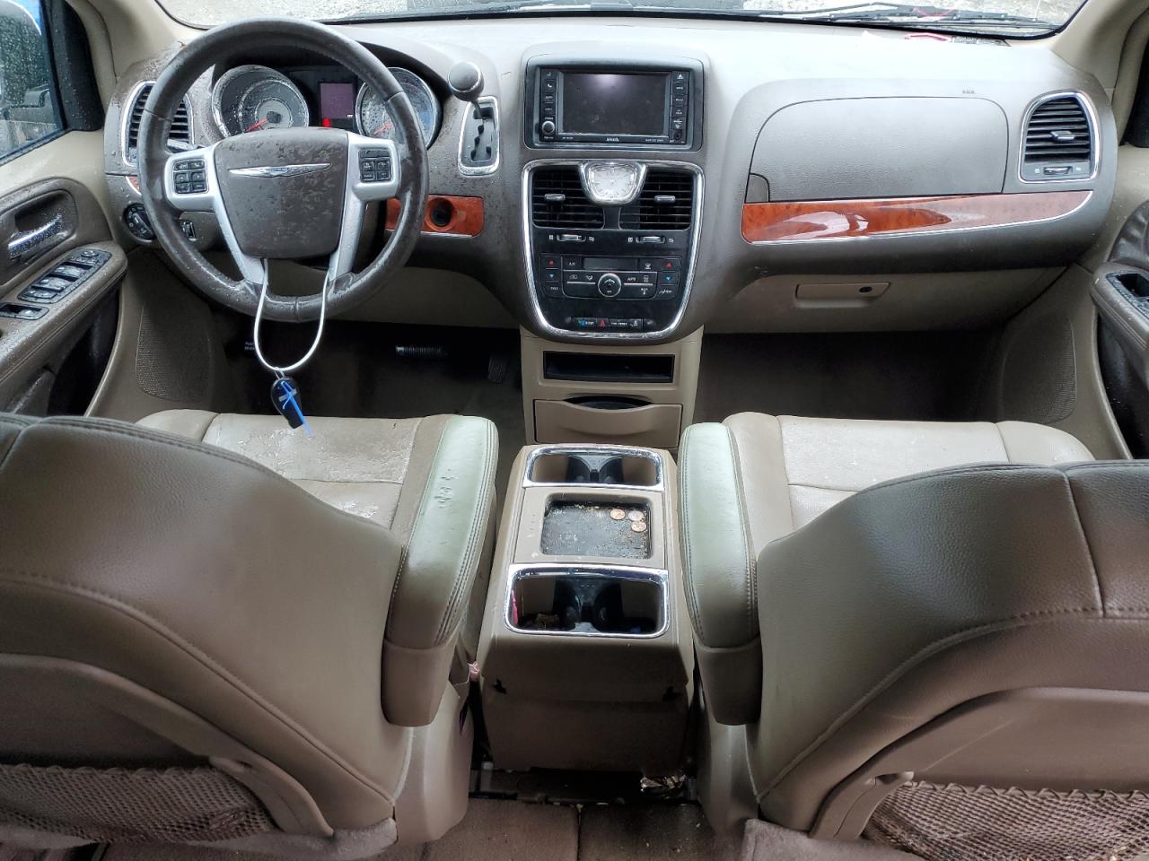 2C4RC1BG1ER207945 2014 Chrysler Town & Country Touring