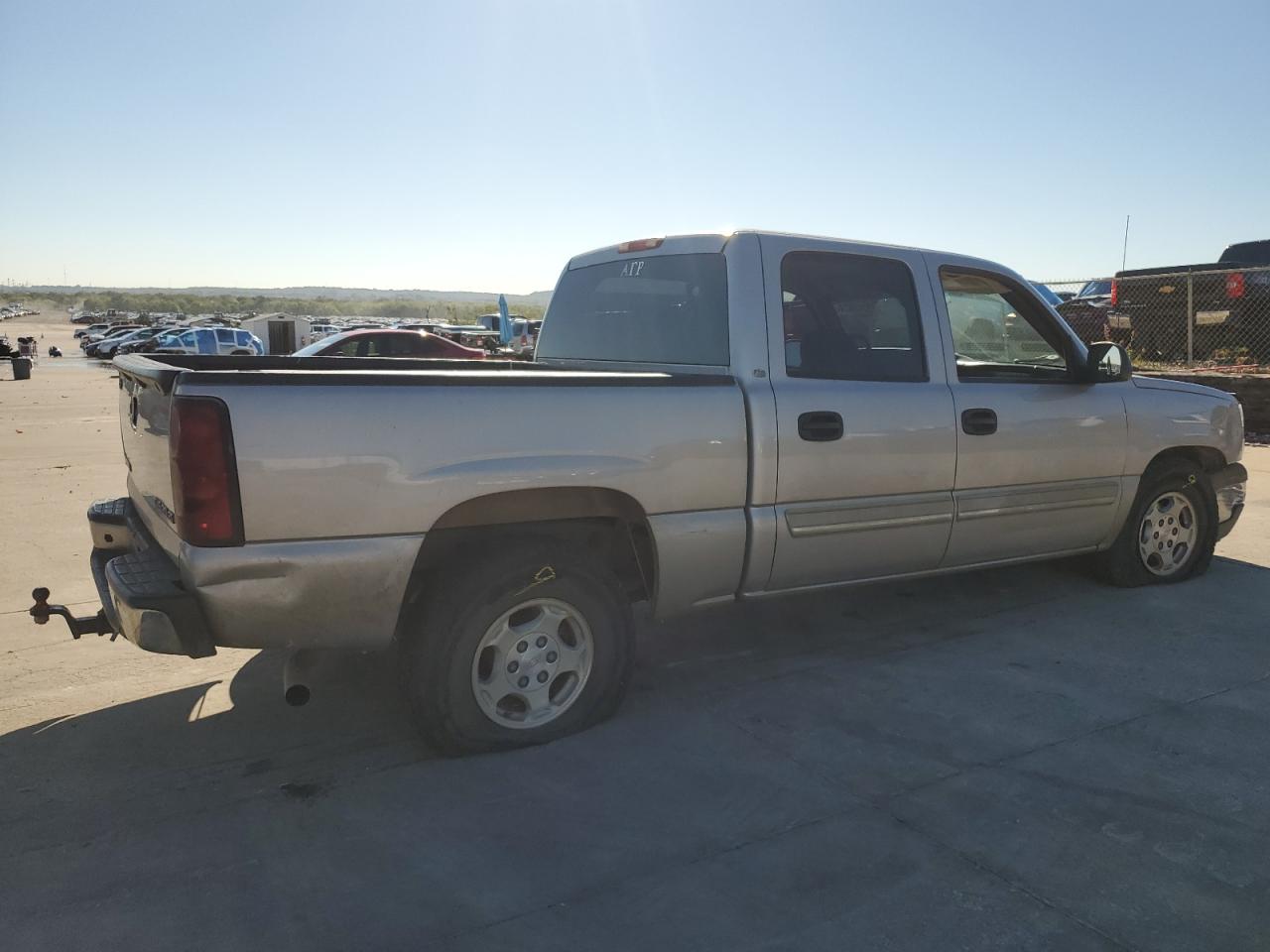 2004 Chevrolet Silverado - Image 3