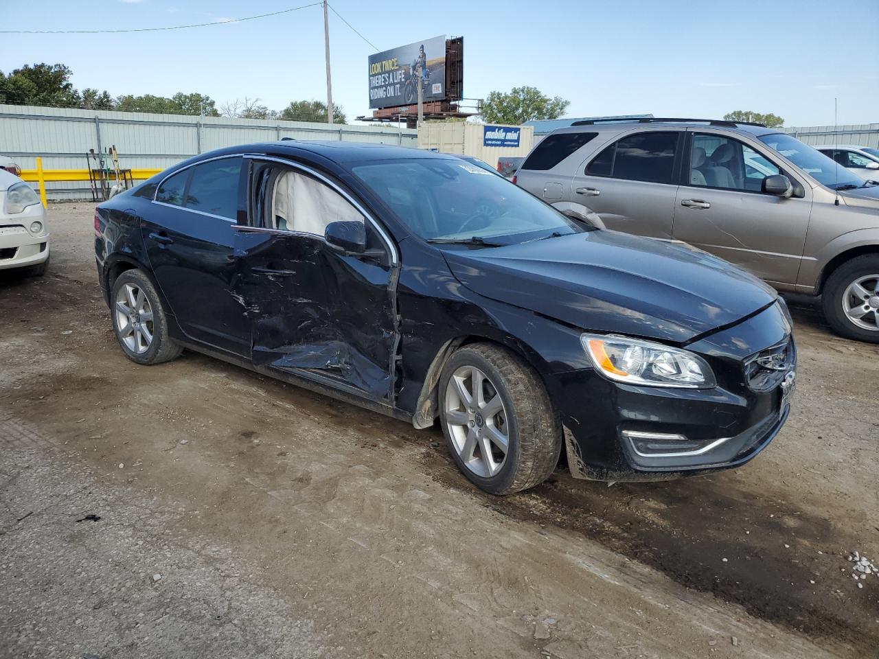2016 Volvo S60 - Image 4
