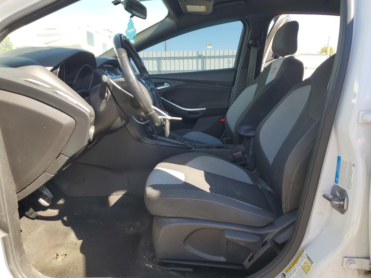 1FADP3L97JL332094 2018 Ford Focus St