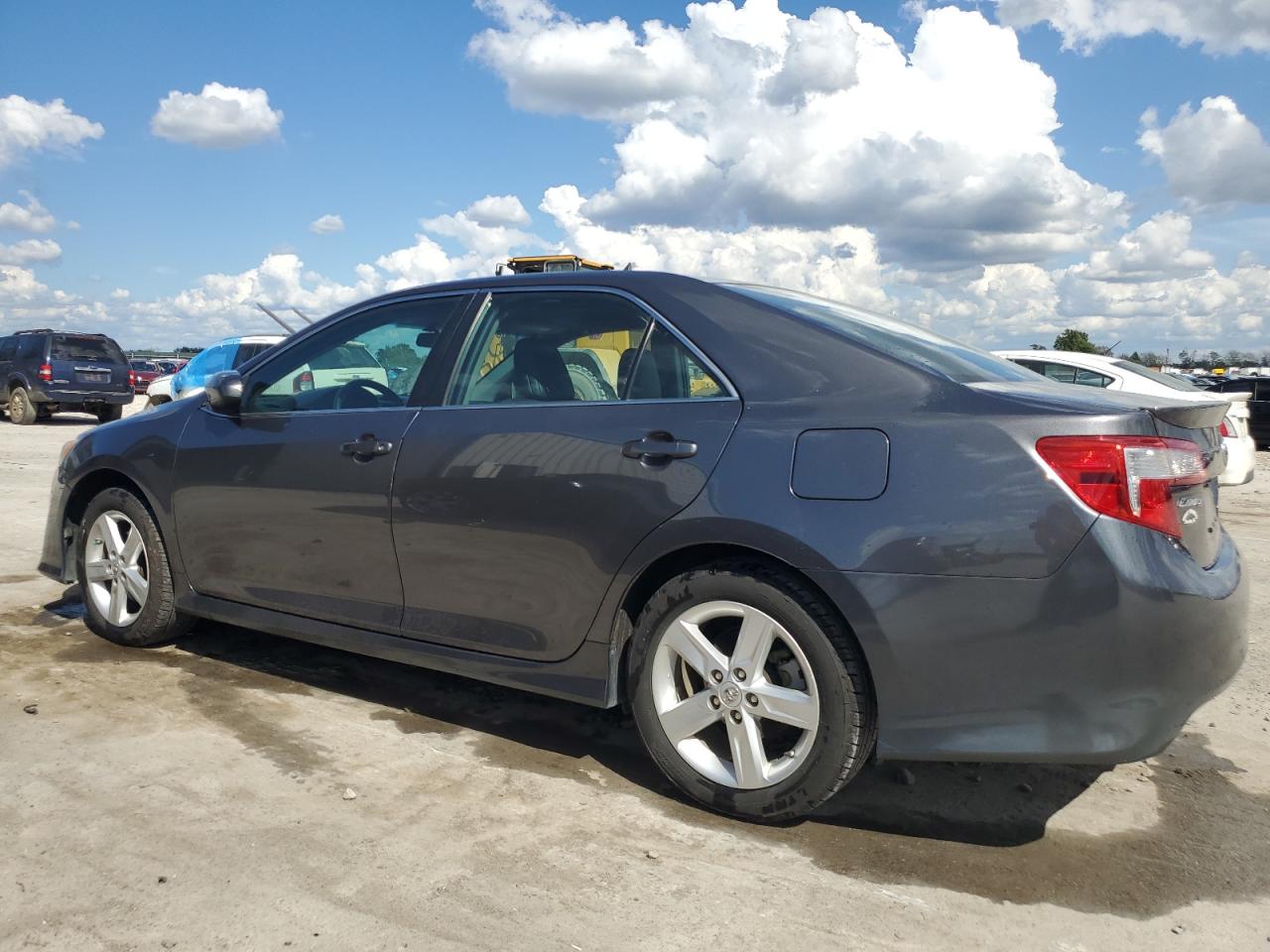 4T1BF1FK1DU264053 2013 Toyota Camry L