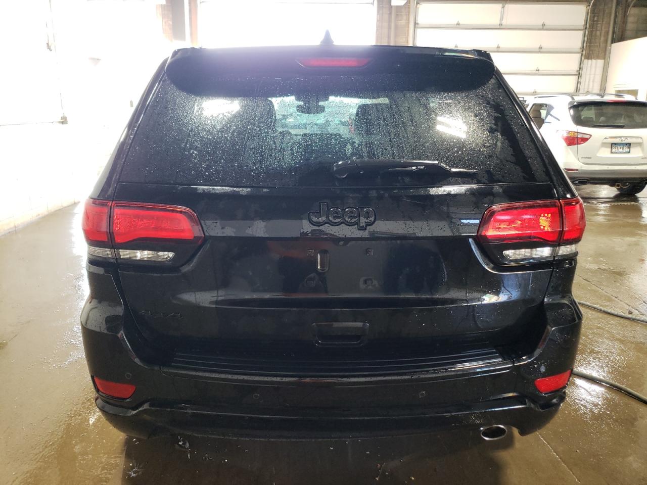 2018 Jeep Grand Cherokee Laredo VIN: 1C4RJFAG3JC120586 Lot: 71440554