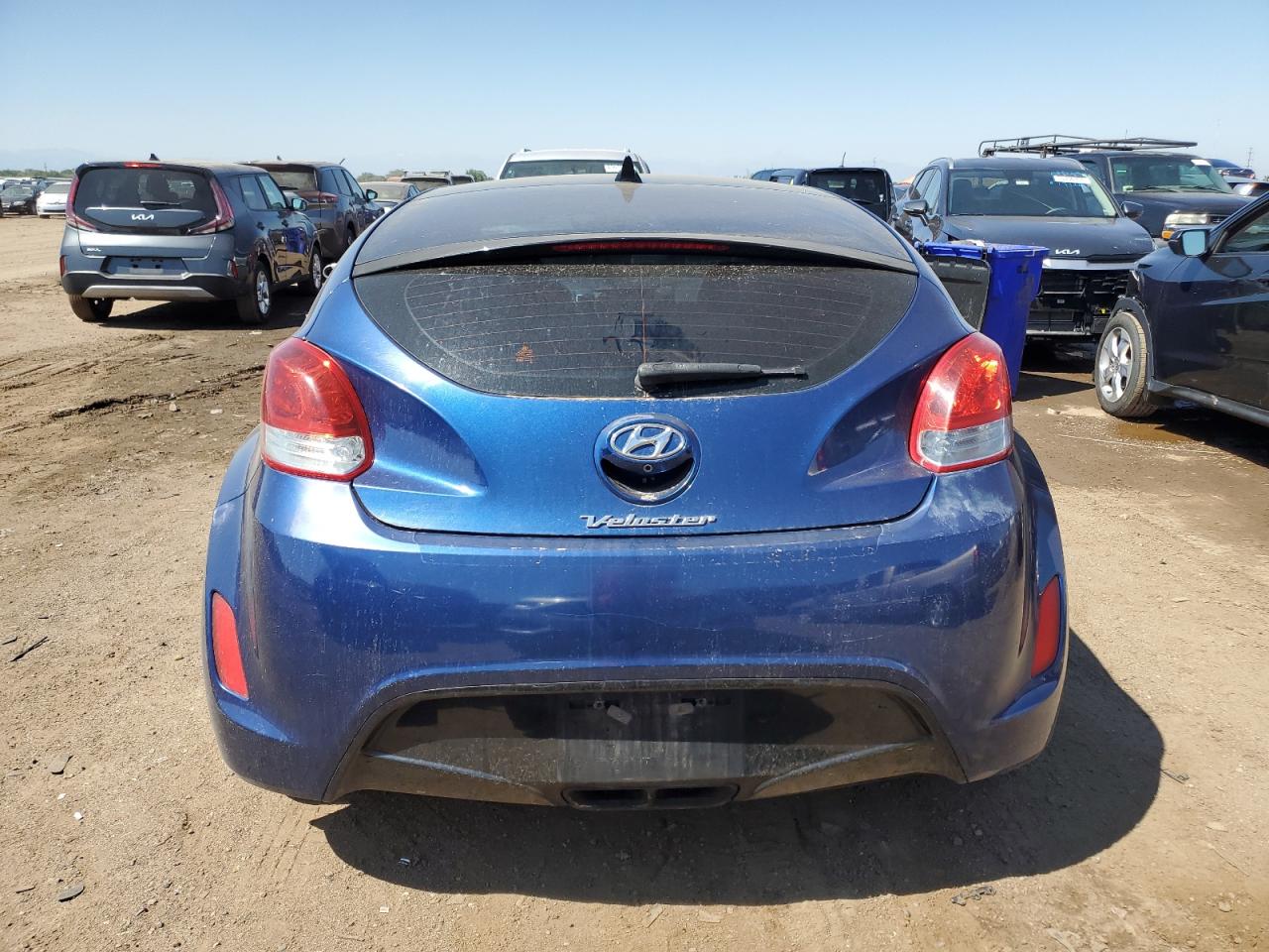 2015 Hyundai Veloster VIN: KMHTC6AD0FU241885 Lot: 70447094