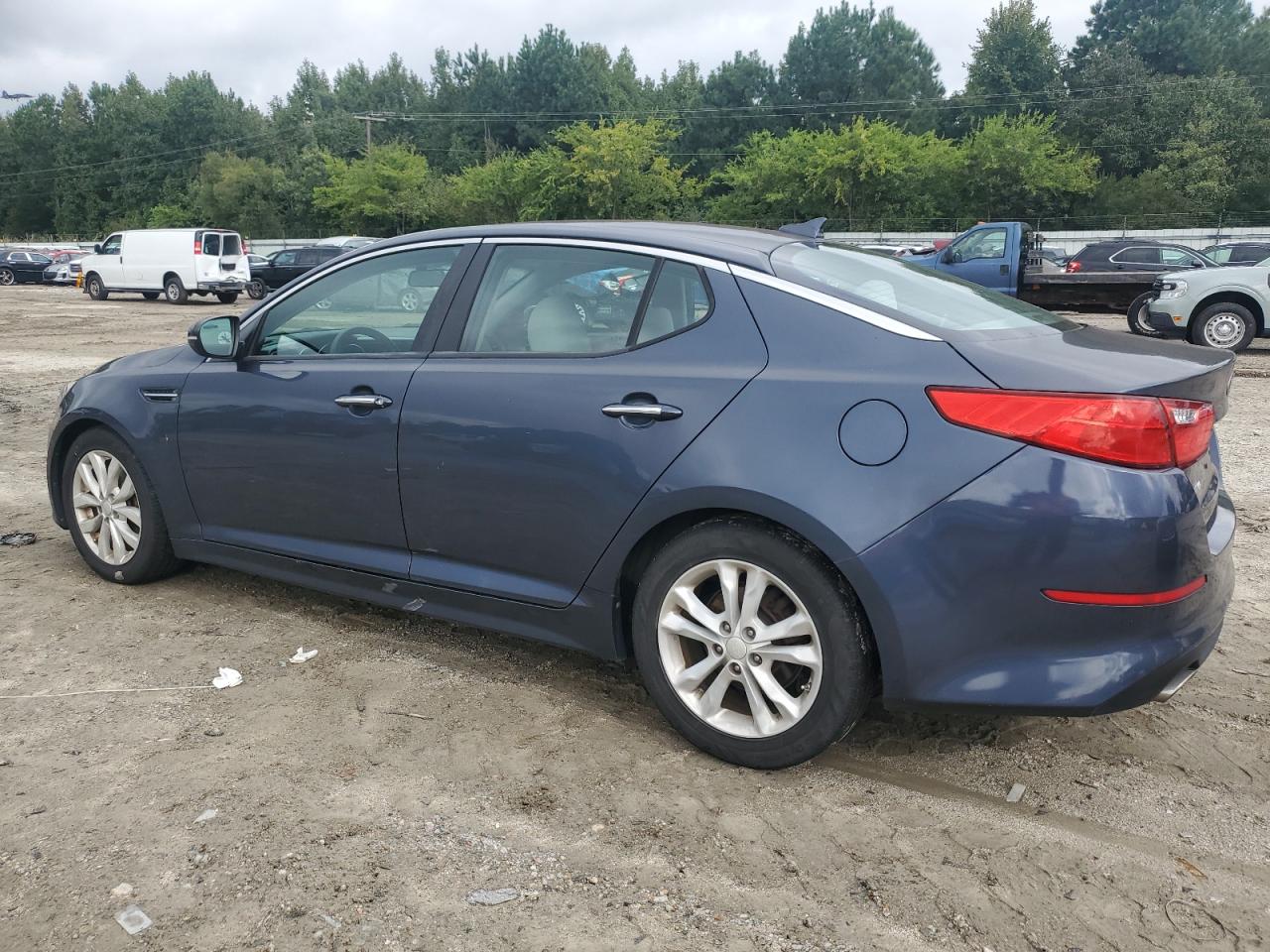 KNAGM4A74F5615648 2015 KIA OPTIMA - Image 2