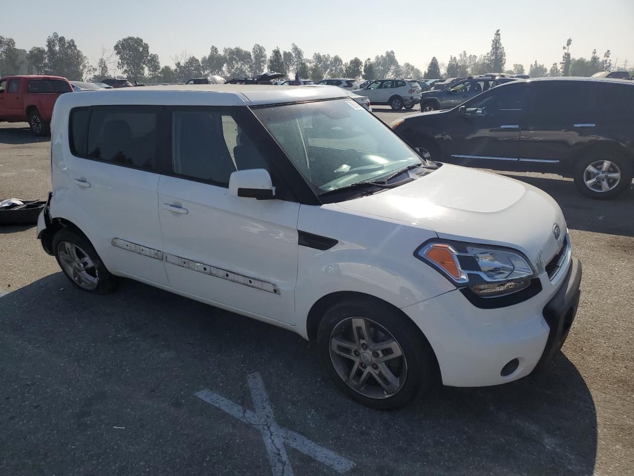 2011 Kia Soul + VIN: KNDJT2A21B7300714 Lot: 72805094