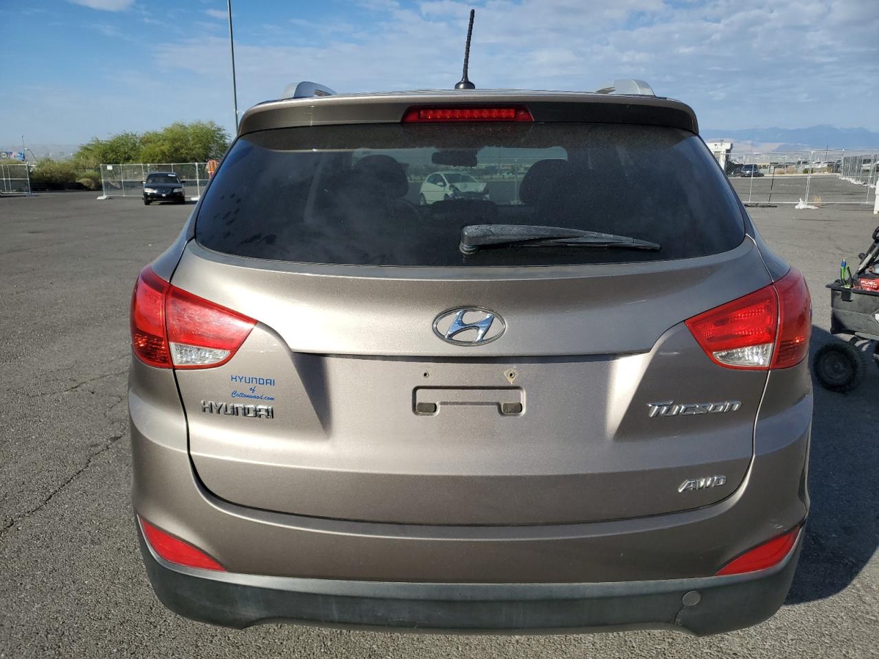 2011 Hyundai Tucson Gls VIN: KM8JUCAC7BU158880 Lot: 72051764