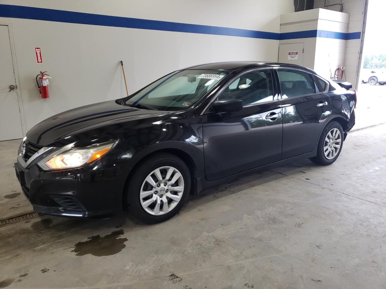 2017 Nissan Altima - Image 1