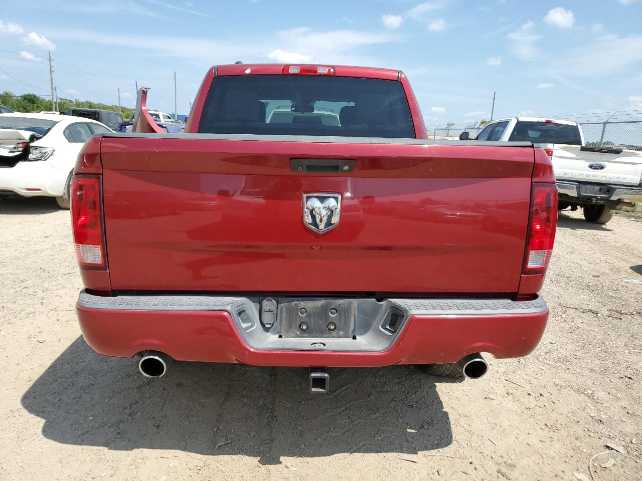 2015 Ram 1500 St VIN: 1C6RR6KT4FS675992 Lot: 71472464