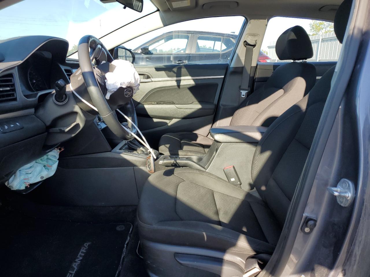 2020 Hyundai Elantra - Image 7