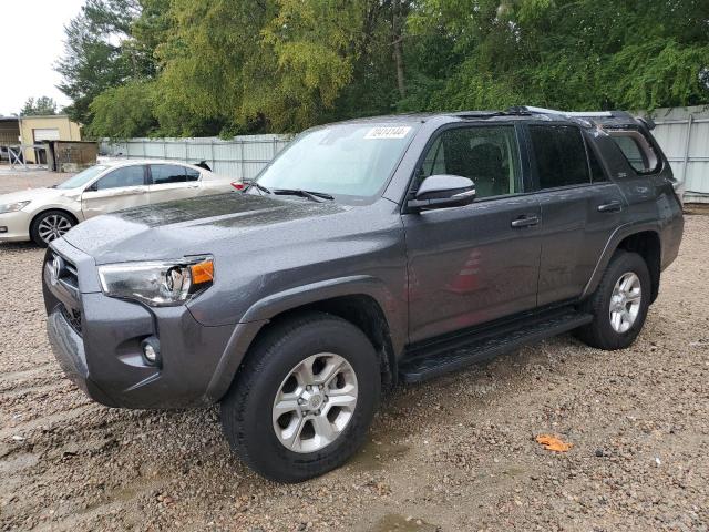 2023 Toyota 4Runner Se