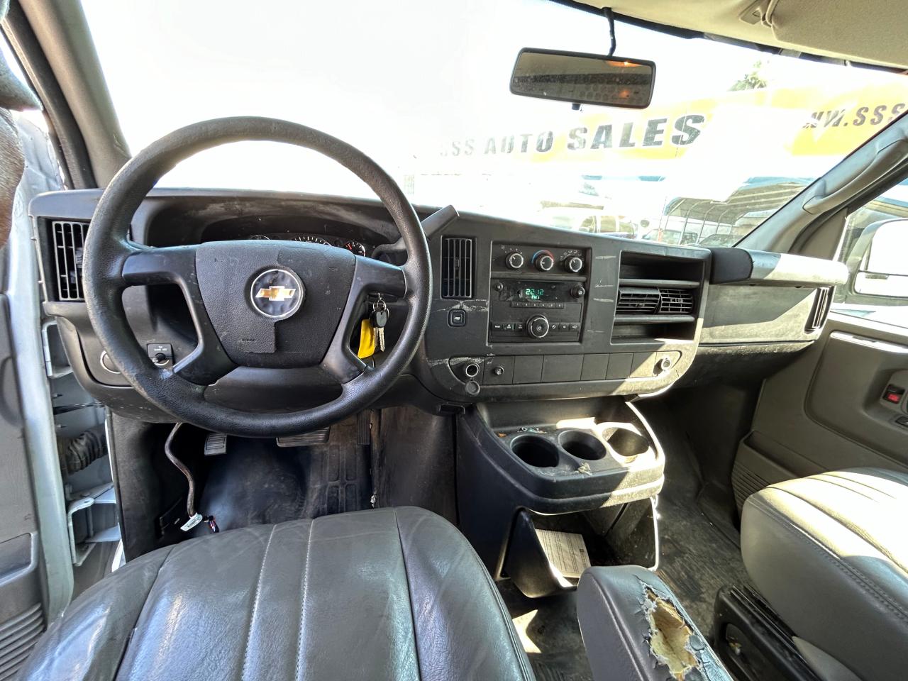 1GCWGFBAXE1174786 2014 Chevrolet Express G2500