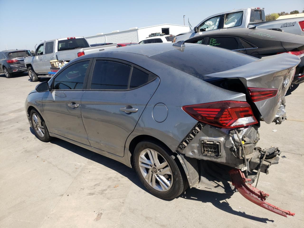 2019 Hyundai Elantra - Image 2